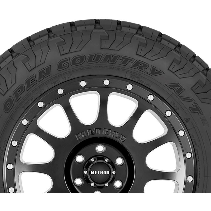 Toyo Tires
Open Country A/T III On-/Off-Road All-Terrain Tire 37X12.50R20LT (356020)